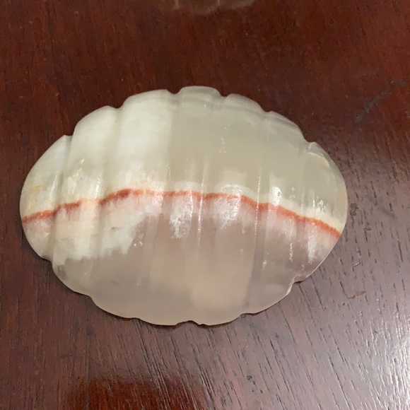 Mexican onyx carved shells - Picture 4 of 5